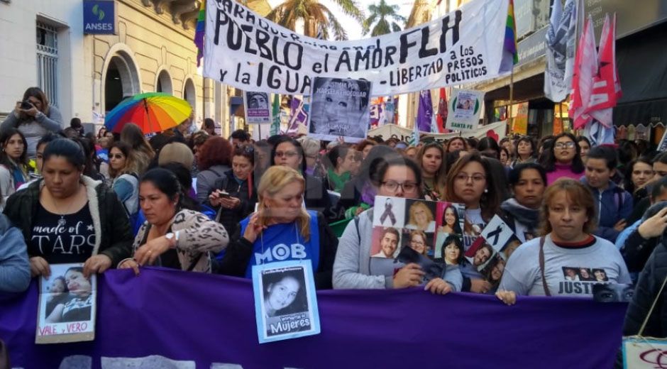 La &uacute;ltima marcha multitudinaria de Ni Una Menos, en el D&iacute;a Internacional de la Eliminaci&oacute;n de la Violencia contra la Mujer, las familiares de las v&iacute;ctimas de femicidio de la ciudad marcharon al frente de la columna.