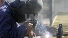 Los trabajadores deberán presentarse ante una comisión médica ante un accidente o una enfermedad. Los trabajadores deberán presentarse ante una comisión médica ante un accidente o una enfermedad.