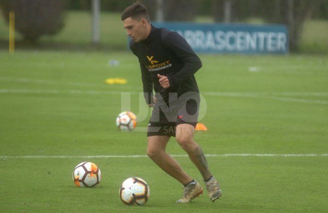 Gonzalo Escobar podr&iacute;a dejar Col&oacute;n para jugar en Independiente.