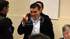 Baldomir hizo gestos amenazantes a la prensa durante el juicio. Baldomir hizo gestos amenazantes a la prensa durante el juicio.