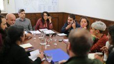 Reunión.Participaron la secretaria de Gobierno, Malena Azario y el secretario de Obras Públicas, Lucas Condal, además de funcionarios de las secretarías de Cultura y Planeamiento Urbano. Reunión.Participaron la secretaria de Gobierno, Malena Azario y el secretario de Obras Públicas, Lucas Condal, además de funcionarios de las secretarías de Cultura y Planeamiento Urbano.