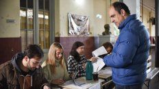 El intendente de Santa Fe votó pasada las 9 de la mañana El intendente de Santa Fe votó pasada las 9 de la mañana