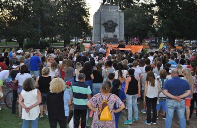 La ciudad de San Jorge en una movilización por reclamos frente a la problemática de suicidios.