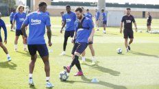messi volvio a entrenarse y le apunta al debut en la champions messi volvio a entrenarse y le apunta al debut en la champions