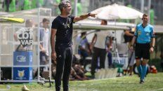 el dt de mineiro mete mano en el equipo para visitar a colon el dt de mineiro mete mano en el equipo para visitar a colon