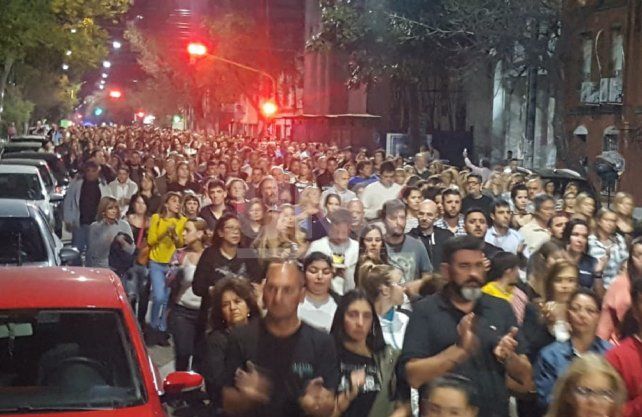 Multitudinaria marcha por Julio Cabal (h)