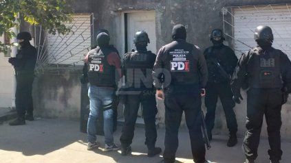 Imagen del allanamiento en barrio San Martin. Imagen del allanamiento en barrio San Martin.