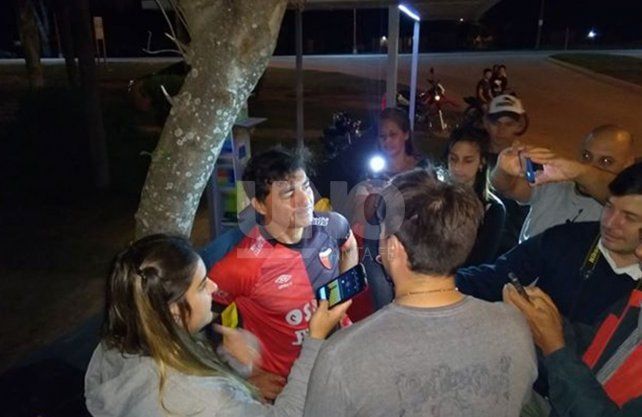 <div>Jorge Nini es hincha de Col&oacute;n y decidi&oacute; llegar a ver la Copa Sudamericana en en bicicleta// gentileza Fotos Jhonatan gudi&ntilde;o - Ignacio L&oacute;pez - Ubaldo L&oacute;pez</div><div><br></div>