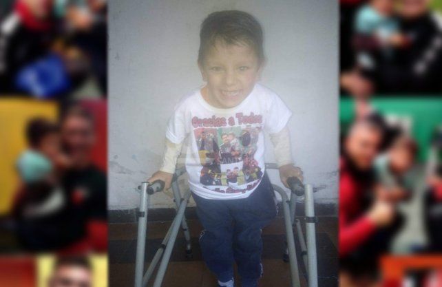 Tiziano les da su aliento a hinchas y jugadores