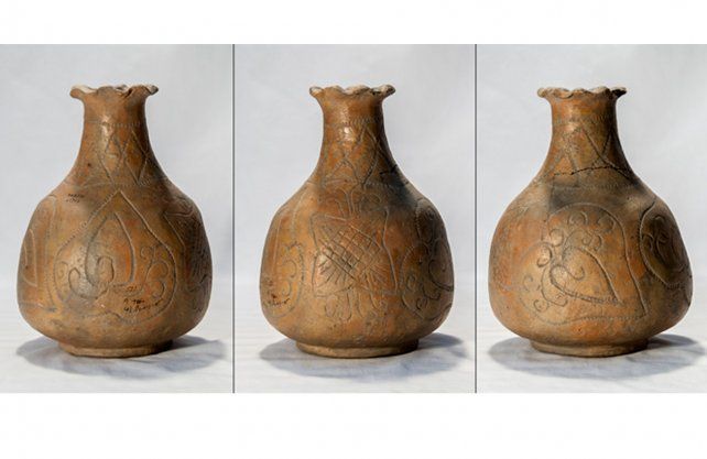 <div><div>Un rasgo particular de estas piezas es su iconografía. Los motivos plasmados en las vasijas no guardaban relación con la iconografía utilizada por los pueblos originarios.</div><div><br></div></div>