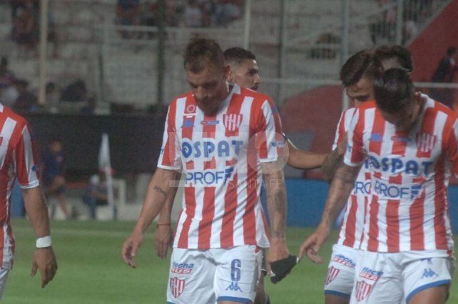 En Uni&oacute;n ya le abr&iacute;an bajado el pulgar a Bottinelli para que contin&uacute;e en el plantel.