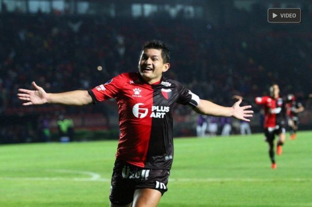 Luis Rodr&iacute;guez aparece nuevamente en la &oacute;rbita de Gimnasia, pero Col&oacute;n pone condiciones.