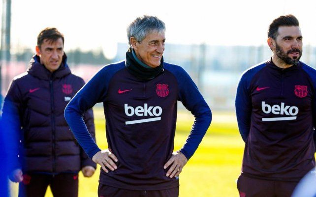 Quique Seti&eacute;n est&aacute; en la cuerda floja en Barcelona, donde ya suena Laurent Blanc.