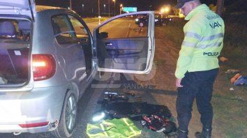 Cayó con un arma cargada y vestimenta policial Cayó con un arma cargada y vestimenta policial