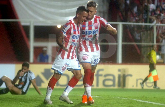 Javier Cabrera es uno de los jugadores que m&aacute;s rindi&oacute; en Uni&oacute;n. UNO Santa Fe | Jos&eacute; Busiemi