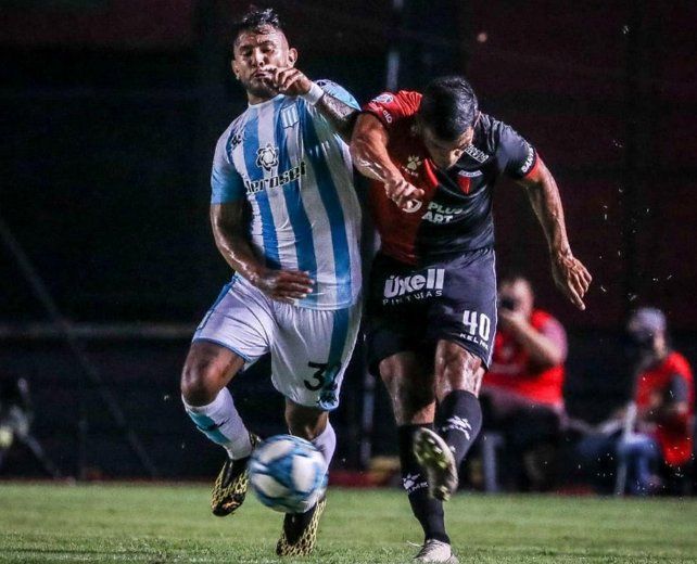 Rafael Delgado se refiri&oacute; a lo raro que es entrenar con protocolo. Prensa Col&oacute;n