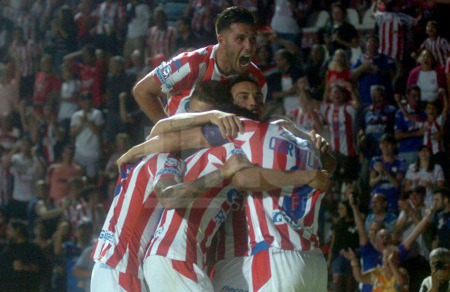 Uni&oacute;n tuvo regularidad en el conteo final de todas las Superliga.