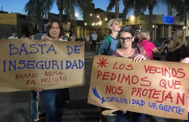 Vecinos de toda la ciudad concentraron en la rotonda de Guadalupe para manifestarse en contra de la violencia.