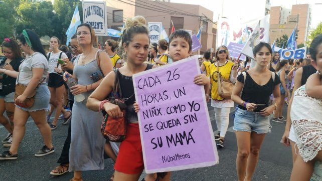 Algunos de los carteles por el Día de la Mujer Trabajadora.