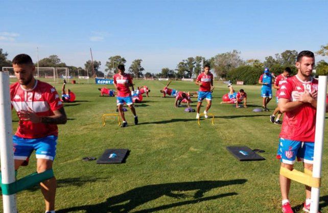Los jugadores de Uni&oacute;n se llevaron un plan de trabajo individual.