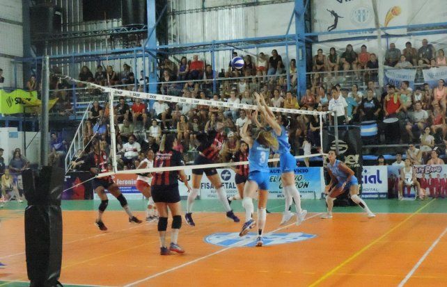 La idea es reprogramar todo el vóley en el segundo semestre.