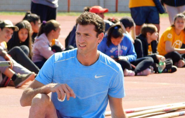 Germ&aacute;n Chiaraviglio puso en el pedestal de los elogios al sueco Armand Duplantis: "Es lo m&aacute;s sobresaliente que tiene el atletismo mundial"&nbsp;