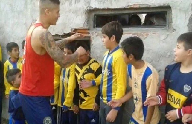 Marcos Rojo podría ser otro de los jugadores en tener un paso fugaz por Estudiantes