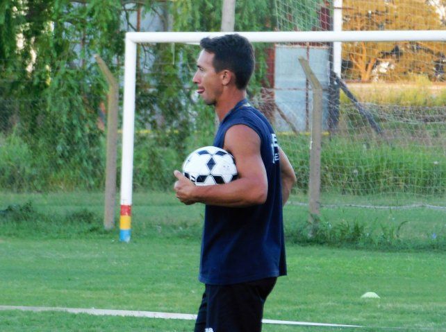 Olivera cumple su cuarentena mientras espera el regreso del f&uacute;tbol.