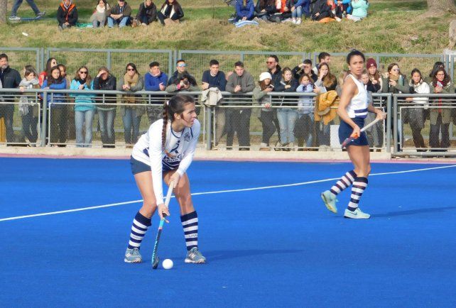 Corina Diez es una de las referentes del hockey de La Salle Jobson y fue integrante del seleccionado nacional de hockey pista. Foto: UNO Santa Fe