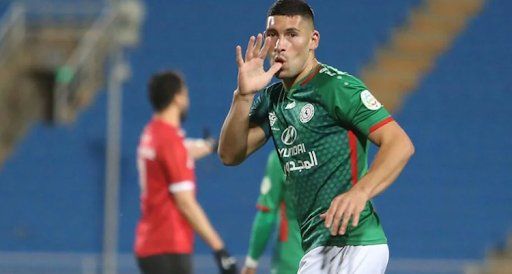 El Chino Guanca estaba jugando en Arabia Saudita.