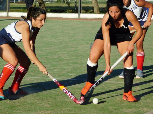 Tolosa considera que es una situaci&oacute;n rara y extra&ntilde;a la que viven las chicas.