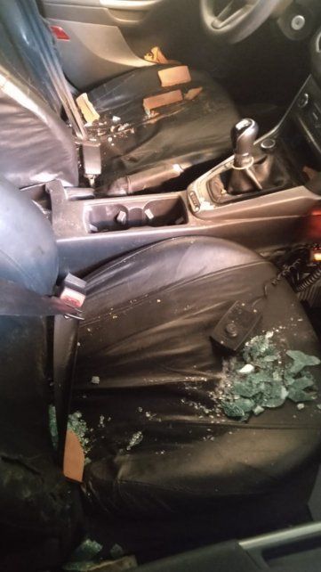 Durante el ataque a los efectivos policiales de Sunchales tres patrulleros sufrieron da&ntilde;os y ocho agentes resultaron heridos.