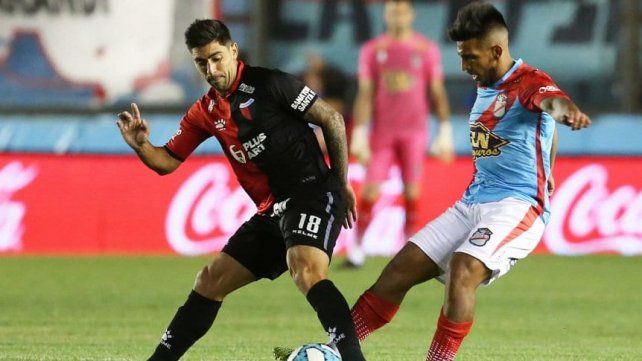 A Gast&oacute;n D&iacute;az se le termina el contrato en Col&oacute;n y su futuro estar&iacute;a en Gimnasia de La Plata.