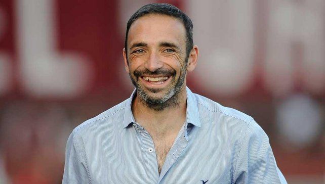 El Vasco Azconz&aacute;bal se sum&oacute; de &uacute;ltimo momento a la carrera por ser el nuevo DT de Uni&oacute;n.