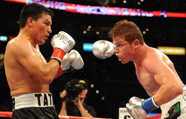Baldomir en su pelea ante el mexicano Canelo Álvarez en Los Angeles en 2010.