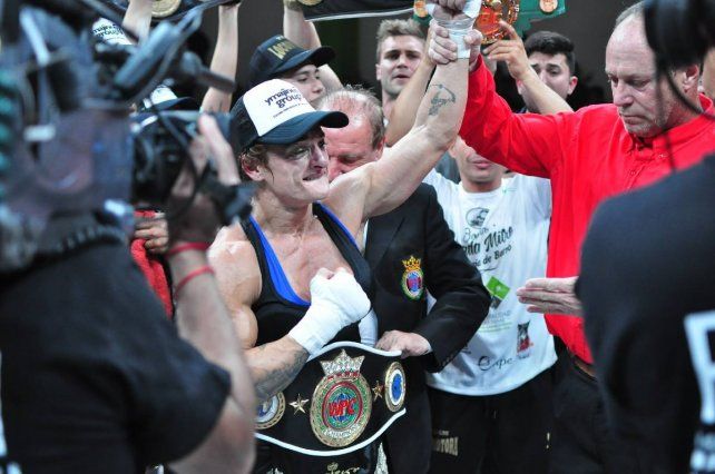 La boxeadora juje&ntilde;a Alejandra Oliveras pero radicada en Santa Fe lucha por la igualdad en todo sentido.