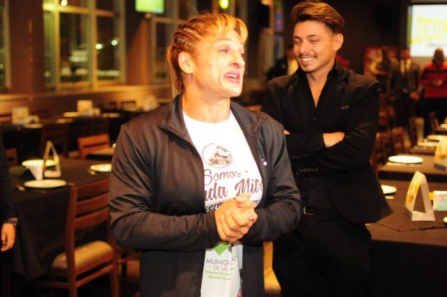 En tiempos de coronavirus, Alejandra Oliveras lleva campa&ntilde;as solidarias en distintos puntos de la ciudad.