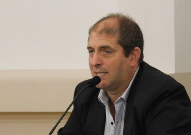 Carlos Lanzaro preside la Federaci&oacute;n Santafesina de F&uacute;tbol de la provincia de Santa Fe.