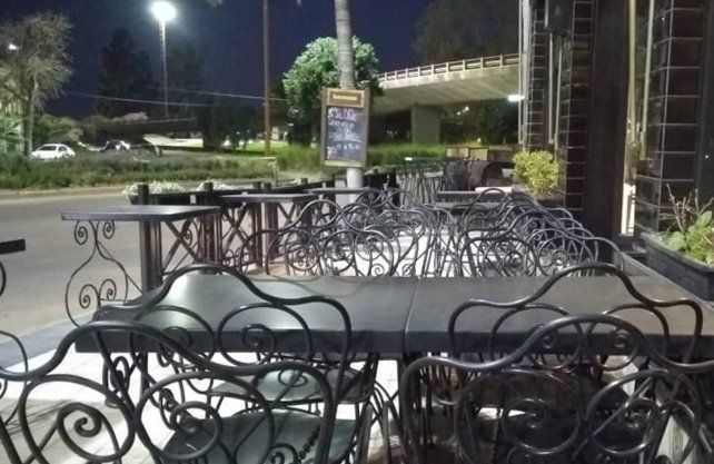 Perotti adelantó cómo será la reapertura de bares y restó