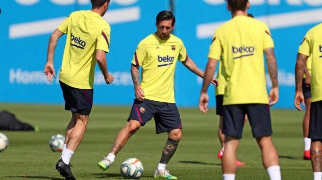 Leo Messi se recupera de una contractura y no tendr&aacute; problemas en jugar para Barcelona.