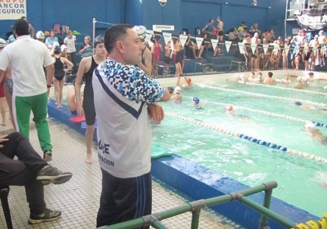 Forma un grupo de trabajo en Gimnasia junto a Strnad y Landi.