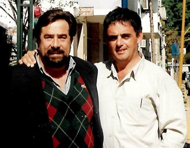 El ex vicepresidente de la UAR, junto a su amigo Chiquito Campanella.