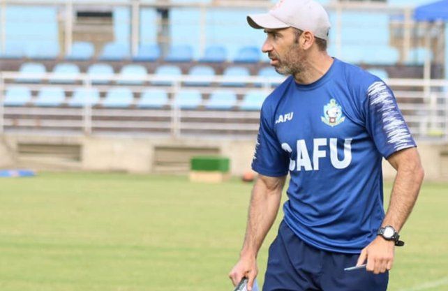 Azconz&aacute;bal tiene en vilo a todo Uni&oacute;n en la b&uacute;squeda del nuevo DT.