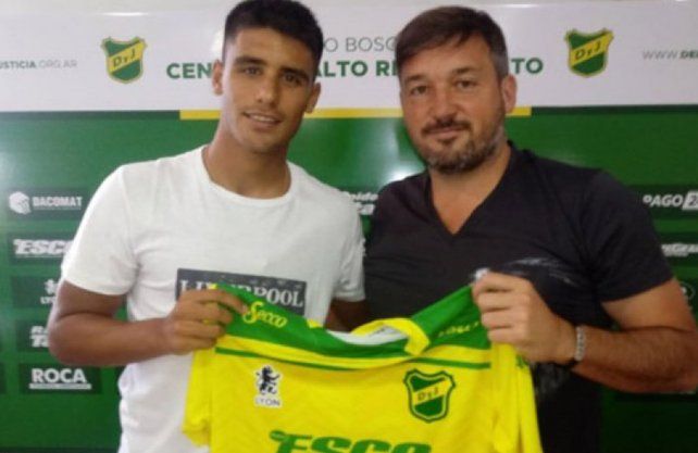 Nicolás Leguizamón continuará ligado a Defensa y <a href=