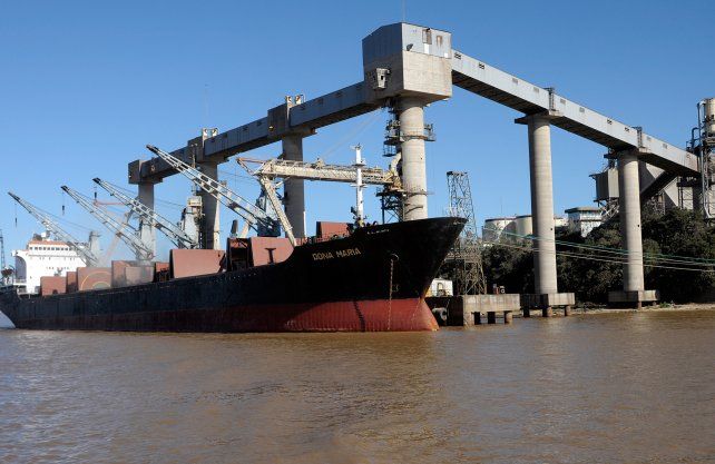 Pandemia y derrumbe: por los puertos de Santa Fe se exportó un 33% menos de manufacturas agropecuarias   