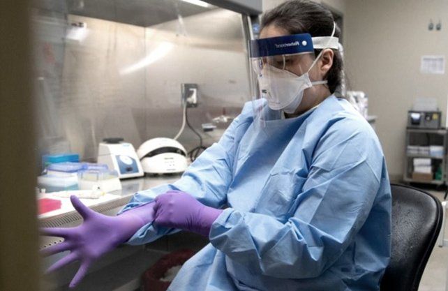 Los m&eacute;dicos y profesionales de la salud tuvieron que elevar el nivel de protecci&oacute;n personal para proteger su salud en la pandemia del Covid-19.