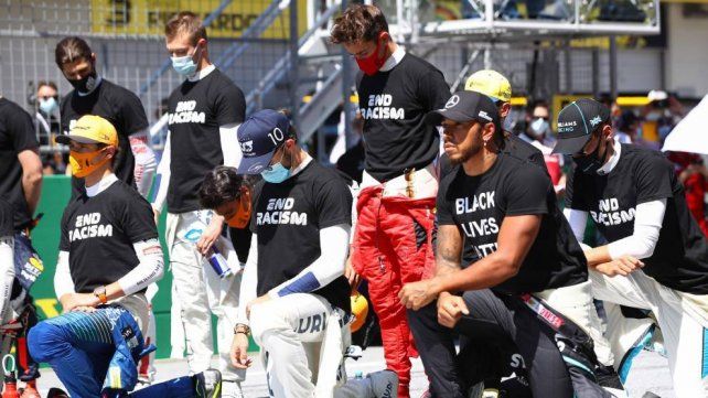 Los pilotos de la F1 lucieron remeras donde repudiaron al racismo.&nbsp;