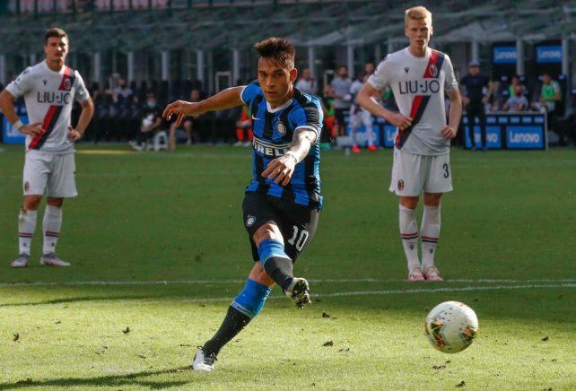 Lautaro Martínez falló un penal e Inter no lo pudo aguantar, para terminar perdiendo con Bologna.