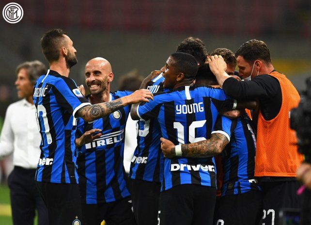 Inter sigue en alza y alcanzó a Lazio como escolta en el Calcio con el triunfo ante Torino.