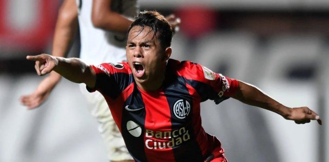 Nahuel Barrios volvió al Ciclón luego de su paso por Defensa y lo habrían ofrecido a Unión.